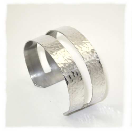 Dimpled slot silver cuff